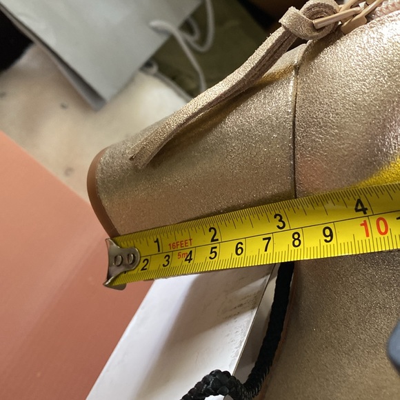 Aldo size 10 gold booties - Picture 3 of 5